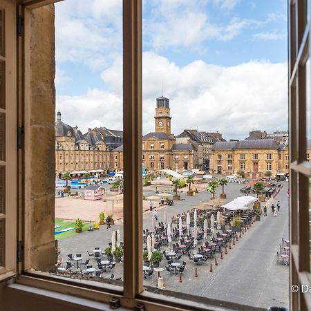 Suites Mana - Matahina Avec Vue Superbe Sur La Place Ducale Et Parking Prive Inclus Charleville-Mézières Kültér fotó
