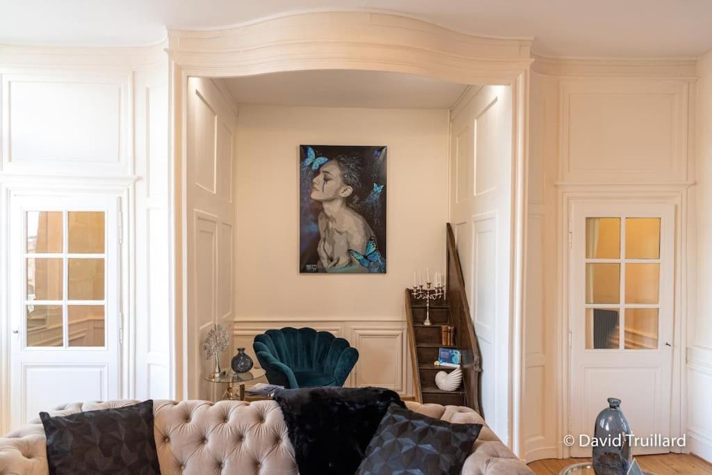 Suites Mana - Matahina Avec Vue Superbe Sur La Place Ducale Et Parking Prive Inclus Charleville-Mézières Kültér fotó