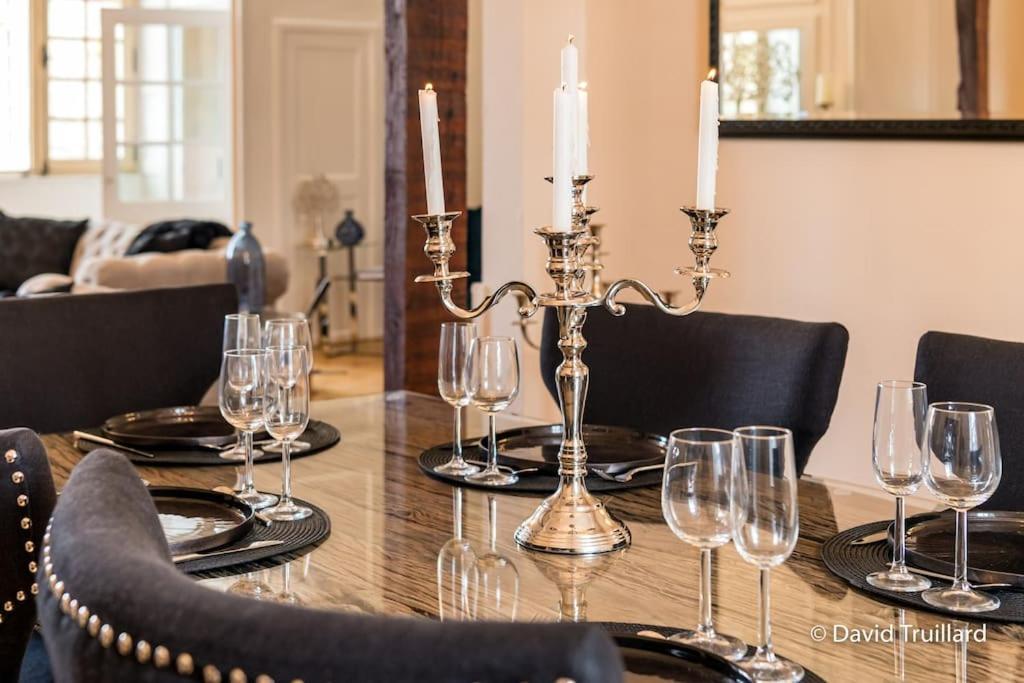 Suites Mana - Matahina Avec Vue Superbe Sur La Place Ducale Et Parking Prive Inclus Charleville-Mézières Kültér fotó